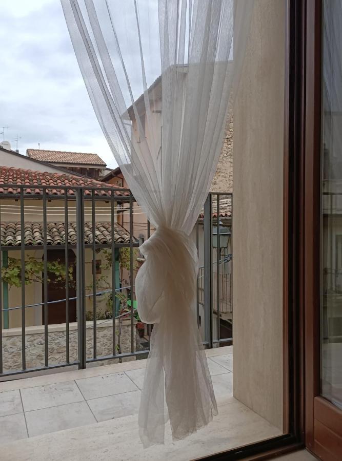 Apartamento Le Ginestre Sulmona Exterior foto