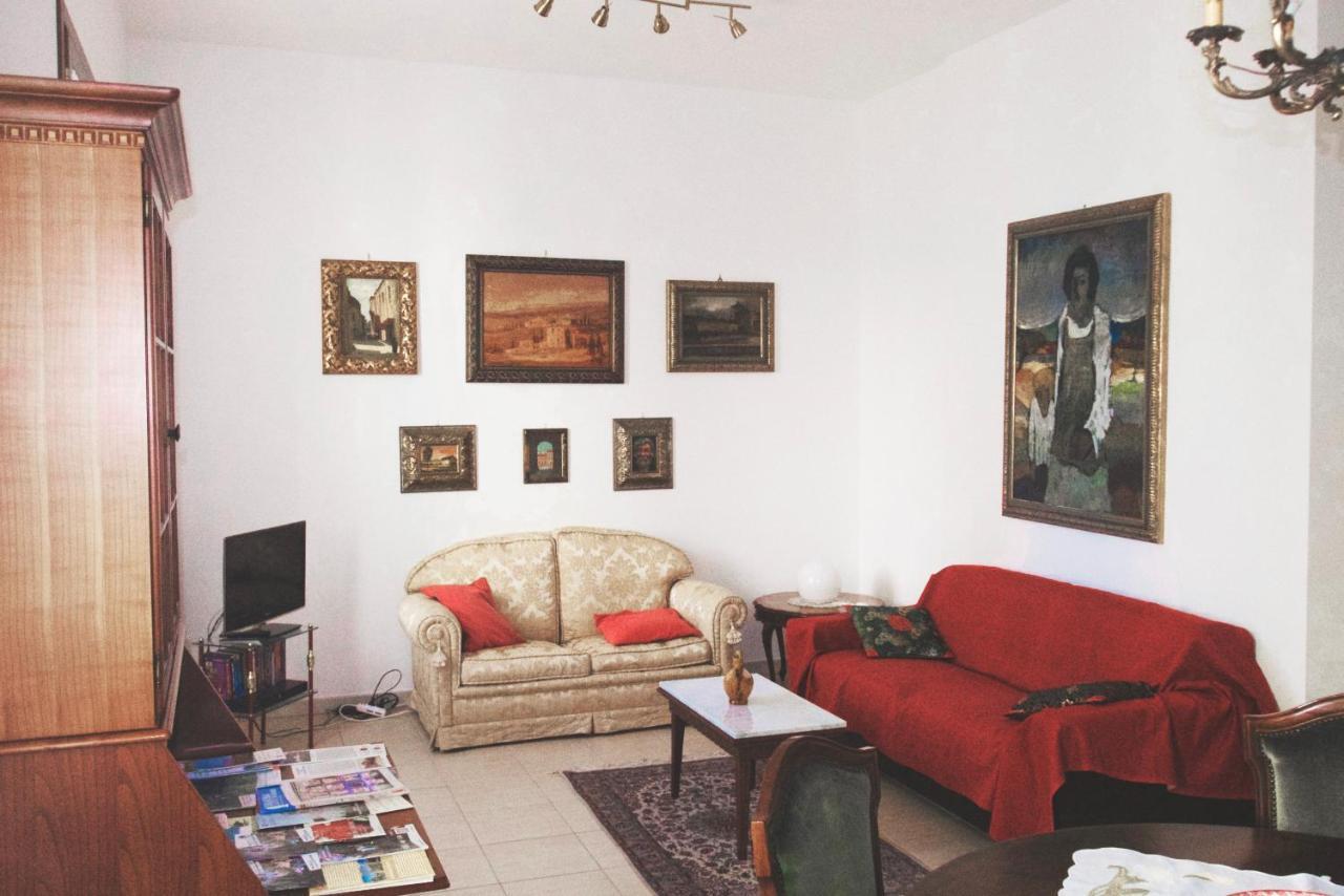Apartamento Le Ginestre Sulmona Exterior foto